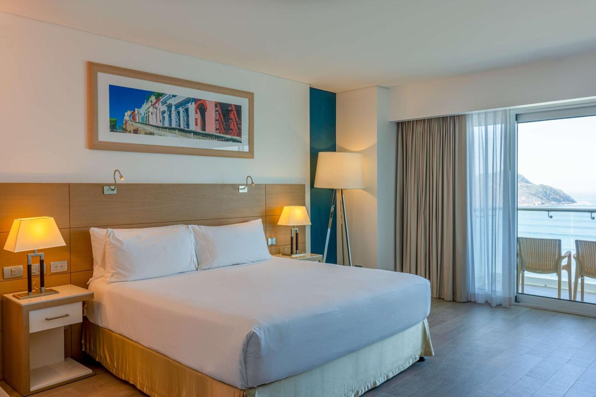 Doubletree By Hilton Mazatlan, Sin Hotel Exterior photo