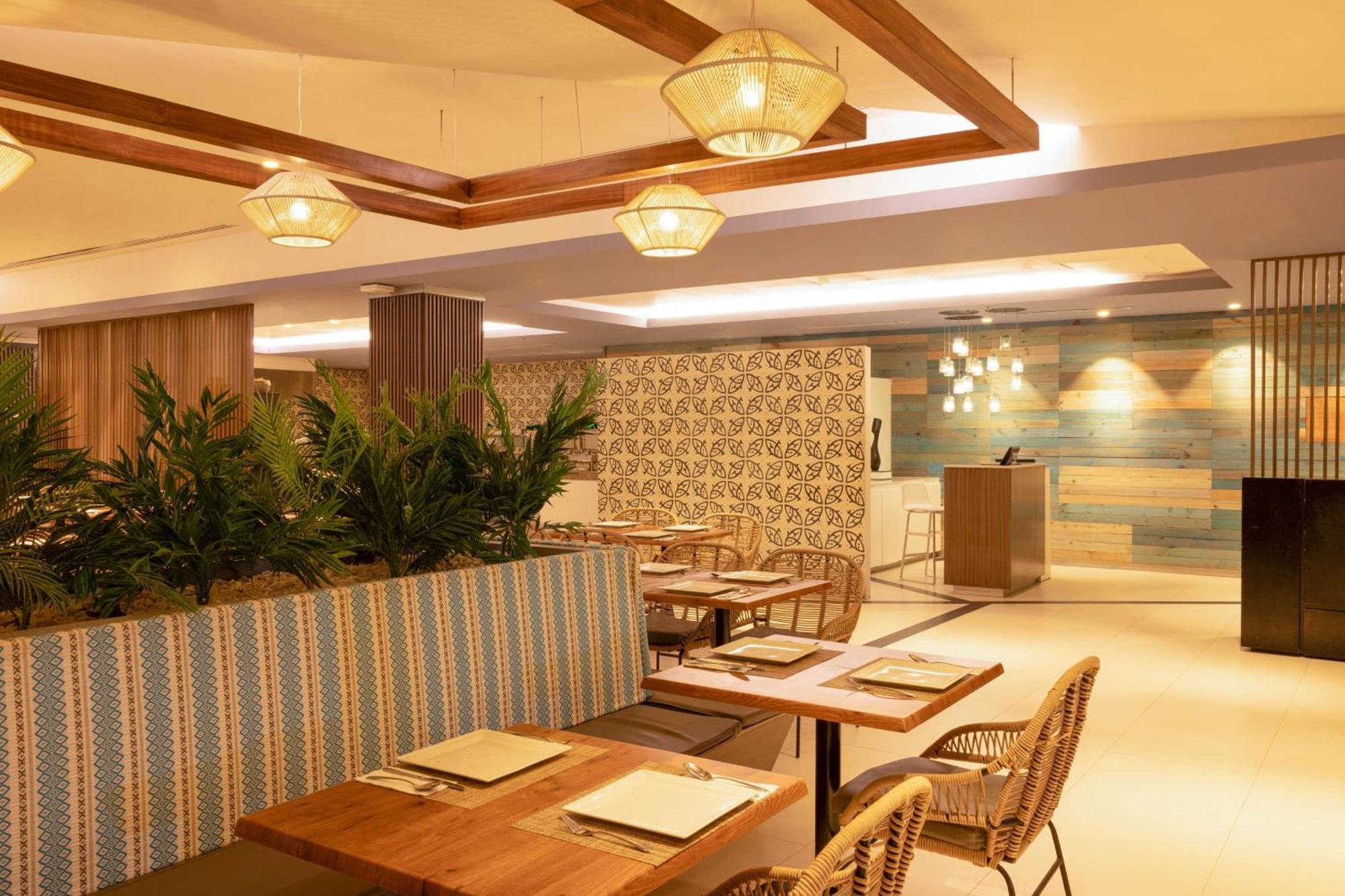 Doubletree By Hilton Mazatlan, Sin Hotel Exterior photo
