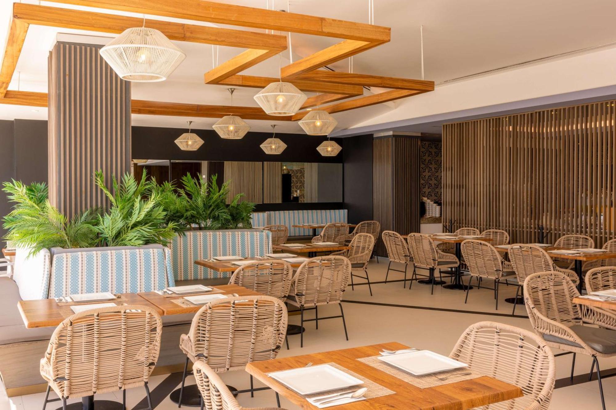 Doubletree By Hilton Mazatlan, Sin Hotel Exterior photo
