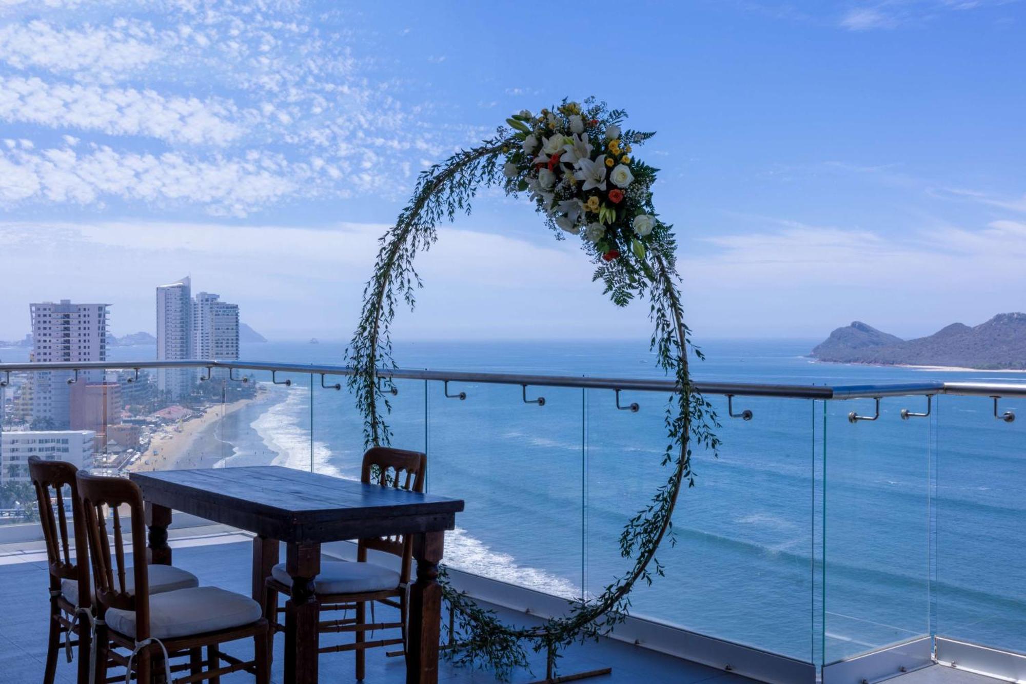 Doubletree By Hilton Mazatlan, Sin Hotel Exterior photo